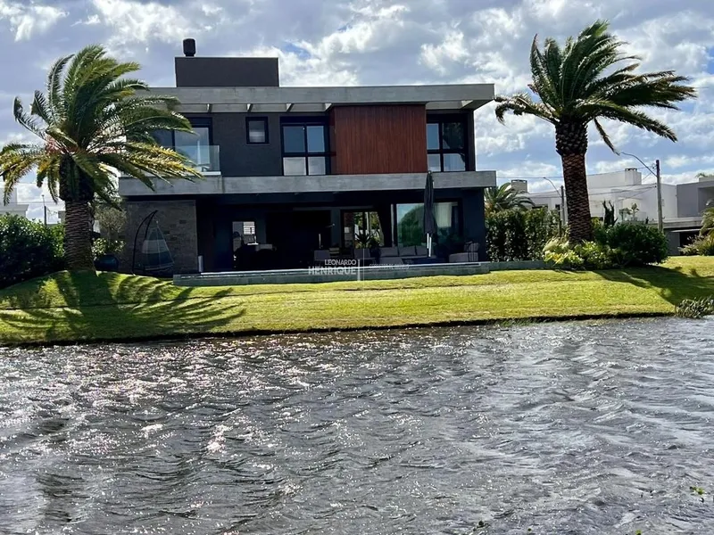 LINDÍSSIMO SOBRADO LUXUOSO COM 4 SUÍTES: 24ª foto da galeria de imagens do imóvel