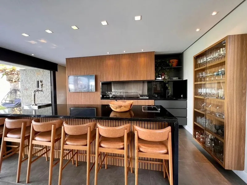 LINDÍSSIMO SOBRADO LUXUOSO COM 4 SUÍTES: 47ª foto da galeria de imagens do imóvel