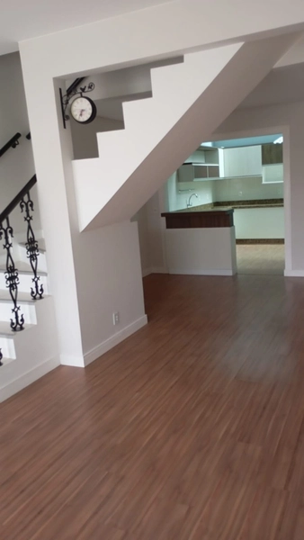 Sobrado para venda no centro de Camboriú: 10ª foto da galeria de imagens do imóvel