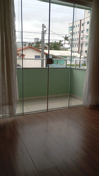 Sobrado para venda no centro de Camboriú: 9ª foto da galeria de imagens do imóvel