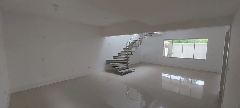 CASA GERMINADA PRAIA DOS AMORES: 3ª foto da galeria de imagens do imóvel