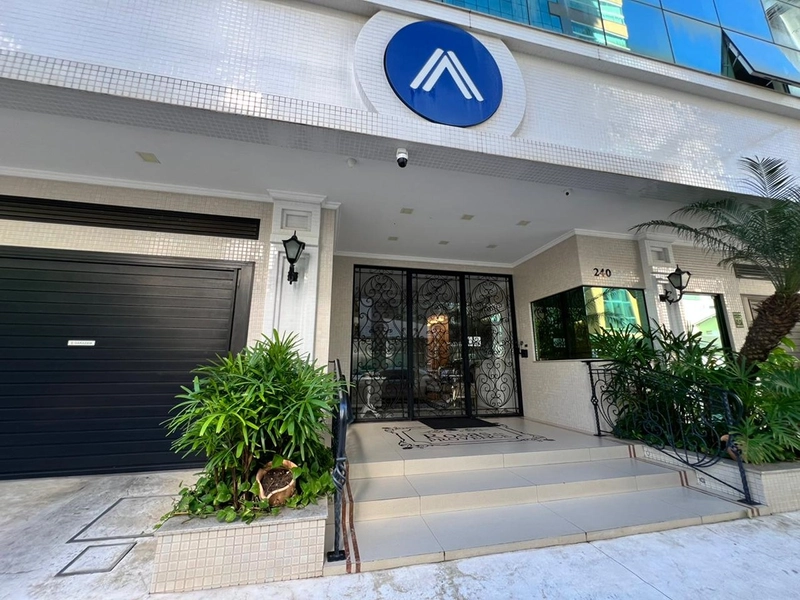 Apartamento Alto Padrão para Locação Anual em Meia Praia – Itapema : 4ª foto da galeria de imagens do imóvel