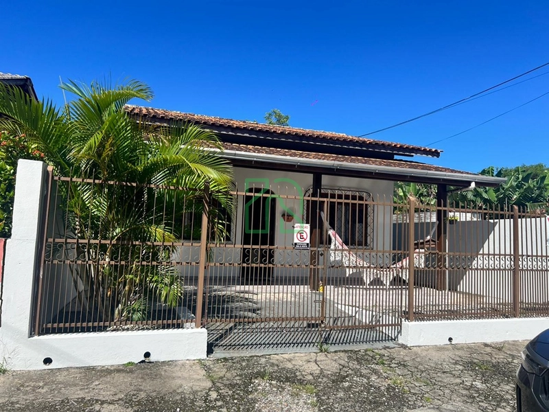 Casa à venda na Barra – Balneário Camboriú: 1ª foto da galeria de imagens do imóvel