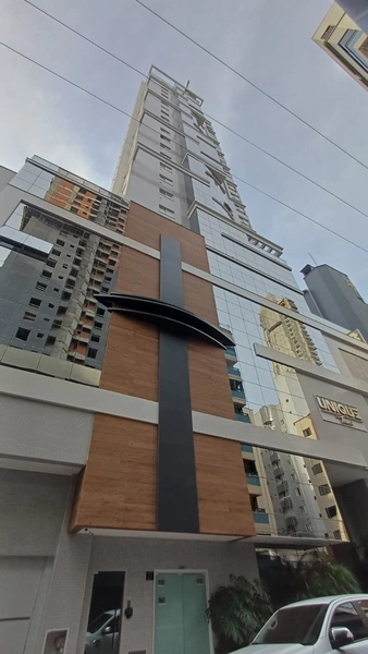 Apartamento à Venda no Edifício Unique Tower – Sofisticação e Localização Privilegiada em Balneário Camboriú: 1ª foto da galeria de imagens do imóvel