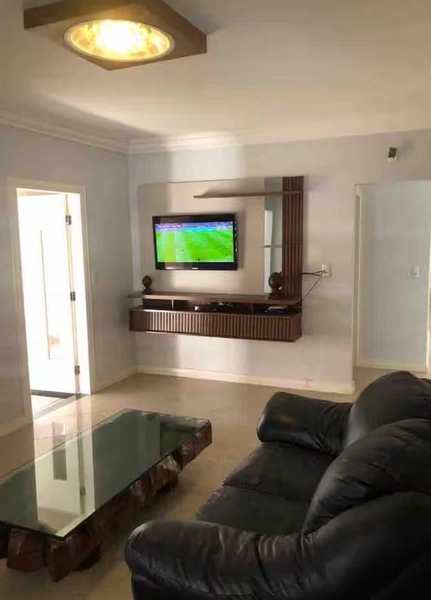 Linda casa com piscina Canelinha: 2ª foto da galeria de imagens do imóvel