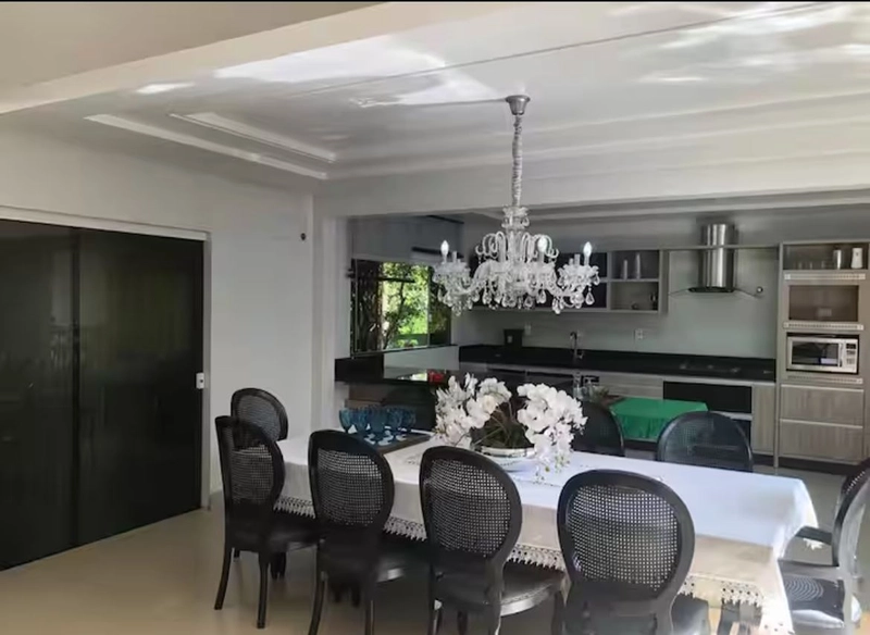 Linda casa com piscina Canelinha: 20ª foto da galeria de imagens do imóvel