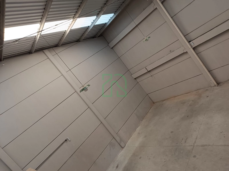 GALPÃO COM MAIS DE 200M² PARA LOCAÇÃO : 4ª foto da galeria de imagens do imóvel