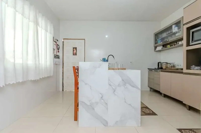Casa com 3 dormitórios no bairro Santa Regina em Camboriú: 8ª foto da galeria de imagens do imóvel
