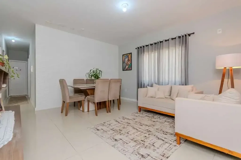 Casa com 3 dormitórios no bairro Santa Regina em Camboriú: 4ª foto da galeria de imagens do imóvel