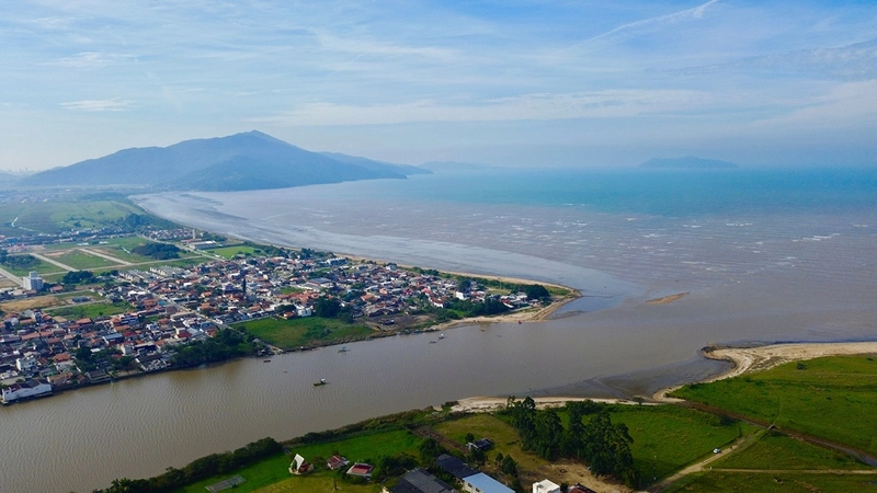 Terreno a 150m da praia em Tijucas: 2ª foto da galeria de imagens do imóvel