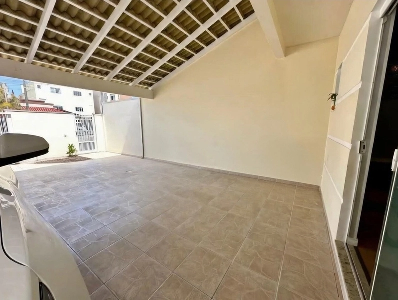 Sobrado Amplo e Elegante Próximo ao Centro de Camboriú: 18ª foto da galeria de imagens do imóvel