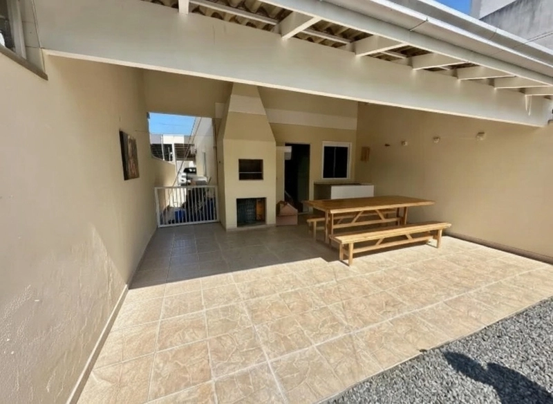 Sobrado Amplo e Elegante Próximo ao Centro de Camboriú: 17ª foto da galeria de imagens do imóvel