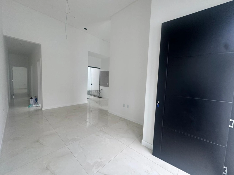 Casa Geminada com 2 Suítes à Venda – Conforto e Praticidade no Bairro Rio Pequeno: 4ª foto da galeria de imagens do imóvel