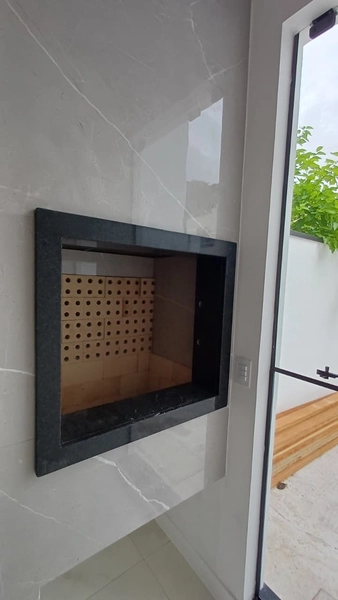 Casa Geminada com 2 Suítes à Venda – Conforto e Praticidade no Bairro Rio Pequeno: 8ª foto da galeria de imagens do imóvel