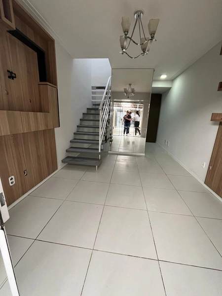 Sobrado para locação anual em Camboriú: 23ª foto da galeria de imagens do imóvel