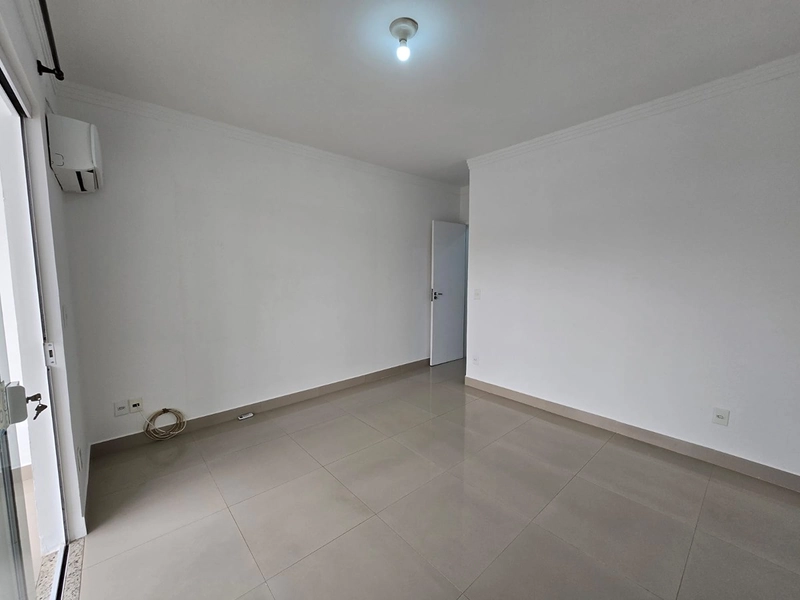 Sobrado a venda centro de Camboriú: 24ª foto da galeria de imagens do imóvel