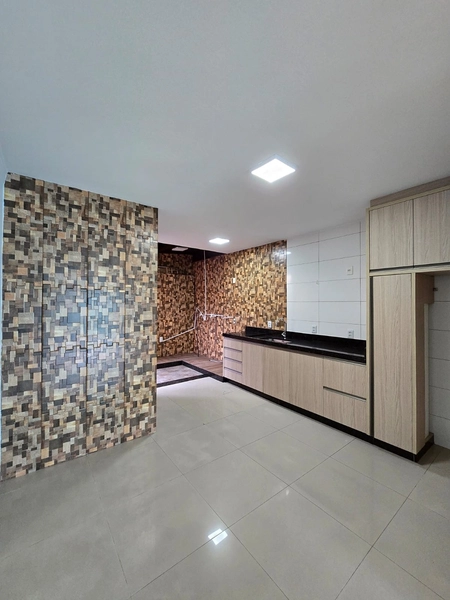 Sobrado a venda centro de Camboriú: 1ª foto da galeria de imagens do imóvel