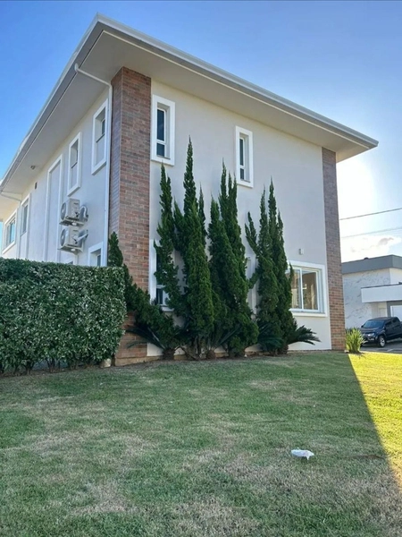 Casa para locação anual no condominio Caledônia: 2ª foto da galeria de imagens do imóvel
