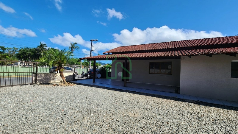 Casa para locação + Kitnet nos fundos para locação: 1ª foto da galeria de imagens do imóvel