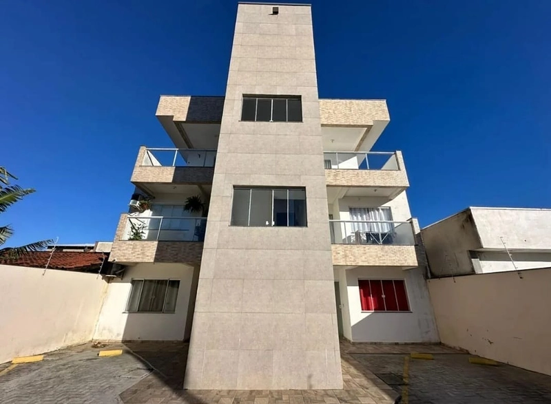 Apartamento Térreo com Área Privativa nos Fundos em Camboriú: 2ª foto da galeria de imagens do imóvel