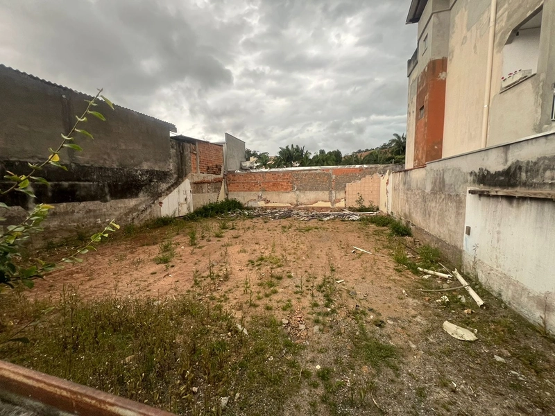 Terreno Camboriú: 2ª foto da galeria de imagens do imóvel