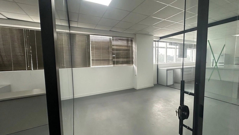 SALAS COMERCIAIS TOTALMENTE EQUIPADAS PARA LOCAÇÃO : 5ª foto da galeria de imagens do imóvel