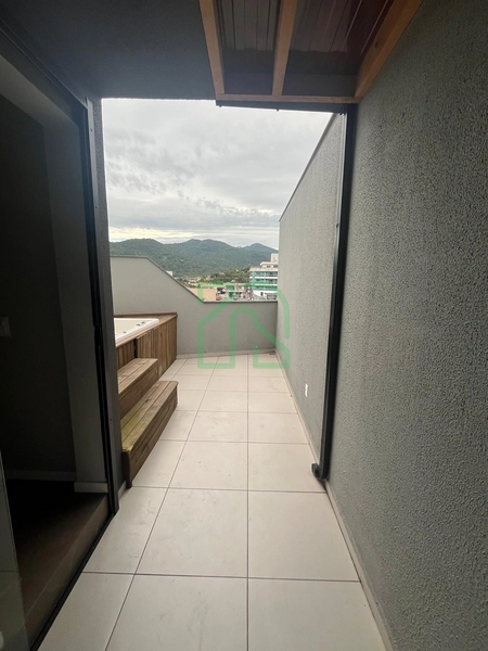 TRIPLEX COM JACUZZI SEMI-MOBILIADA EM CONDOMINIO FECHZADO PARA LOCAÇÃO: 7ª foto da galeria de imagens do imóvel