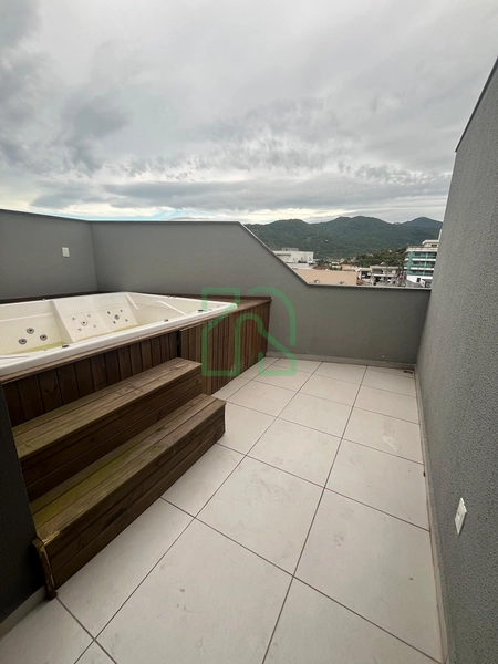 TRIPLEX COM JACUZZI SEMI-MOBILIADA EM CONDOMINIO FECHZADO PARA LOCAÇÃO: 5ª foto da galeria de imagens do imóvel
