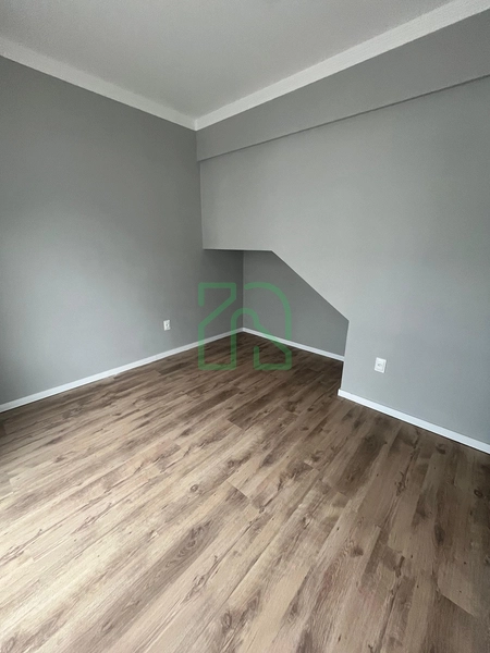 TRIPLEX COM JACUZZI SEMI-MOBILIADA EM CONDOMINIO FECHZADO PARA LOCAÇÃO: 18ª foto da galeria de imagens do imóvel