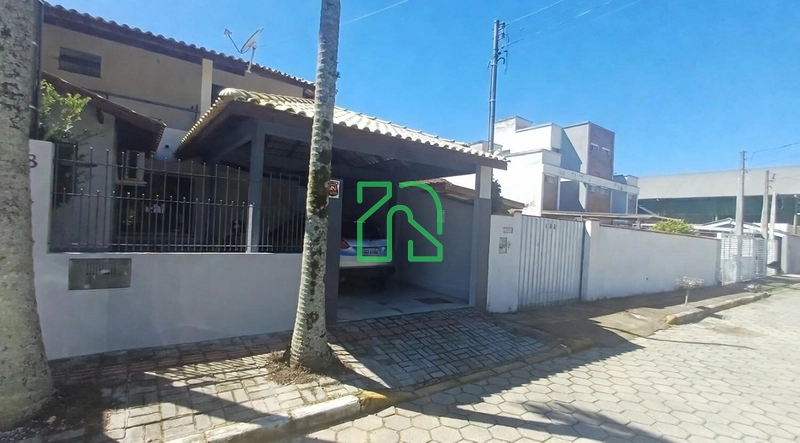 Sobrado com 2 suítes no bairro São Francisco de Assis em Camboriú: 2ª foto da galeria de imagens do imóvel