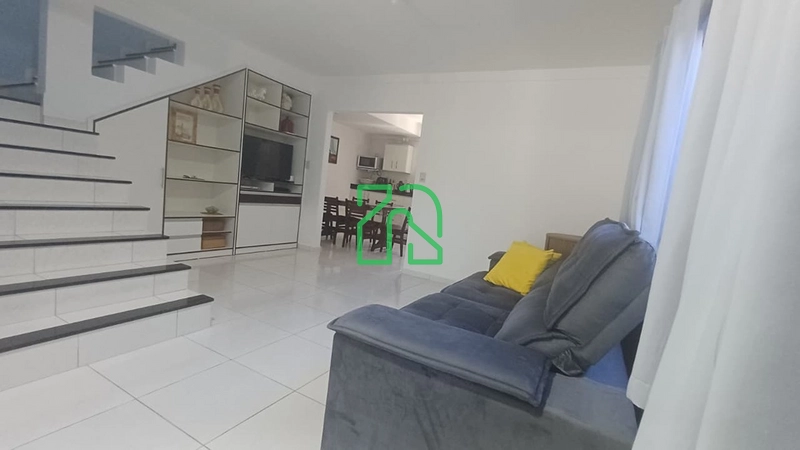 Sobrado com 2 suítes no bairro São Francisco de Assis em Camboriú: 3ª foto da galeria de imagens do imóvel