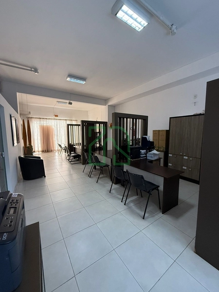 SALA COMERCIAL MOBILIÁDA PARA LOCAÇÃO ANUAL EM CAMBORIÚ - TABULEIRO: 6ª foto da galeria de imagens do imóvel