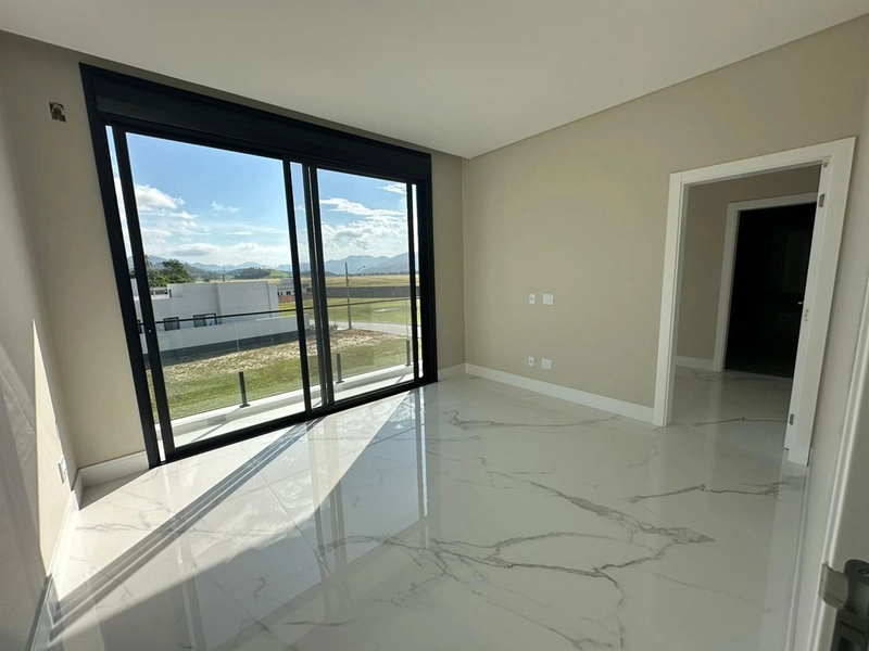CASA COM 5 SUÍTES NO CONDOMINIO CALEDONIA : 26ª foto da galeria de imagens do imóvel
