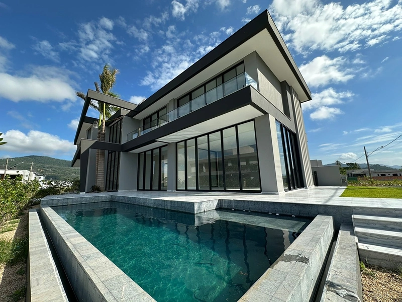 CASA COM 5 SUÍTES NO CONDOMINIO CALEDONIA : 3ª foto da galeria de imagens do imóvel