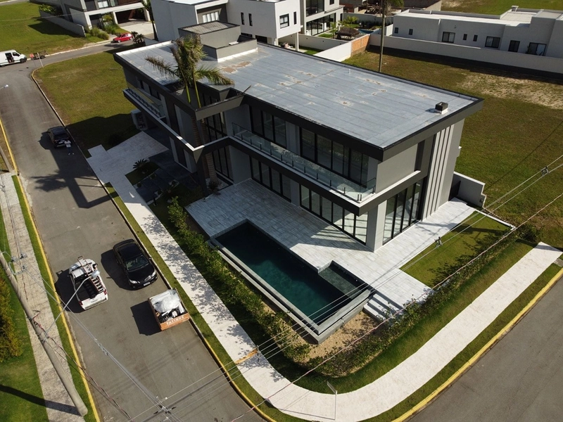 CASA COM 5 SUÍTES NO CONDOMINIO CALEDONIA : 9ª foto da galeria de imagens do imóvel