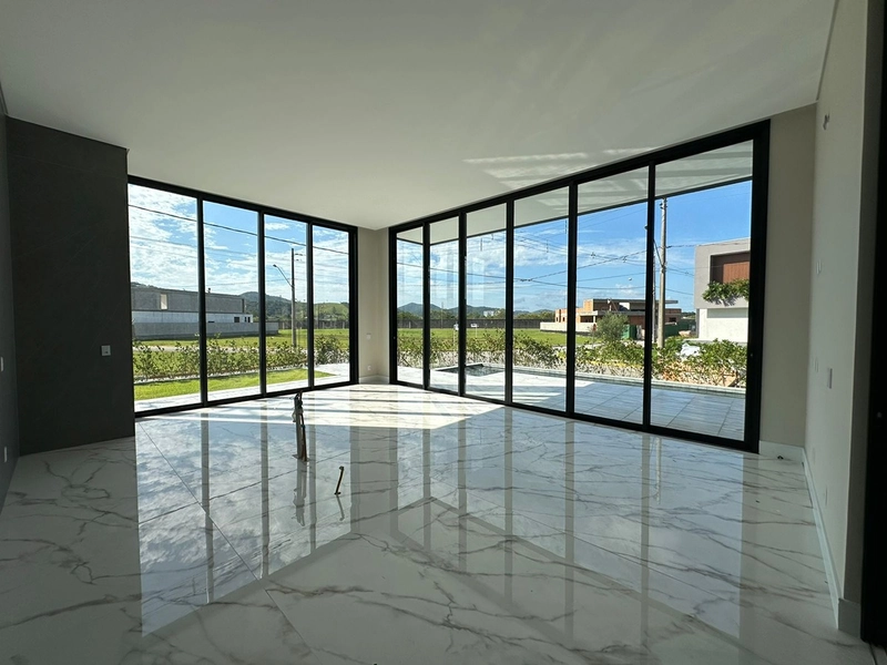 CASA COM 5 SUÍTES NO CONDOMINIO CALEDONIA : 12ª foto da galeria de imagens do imóvel