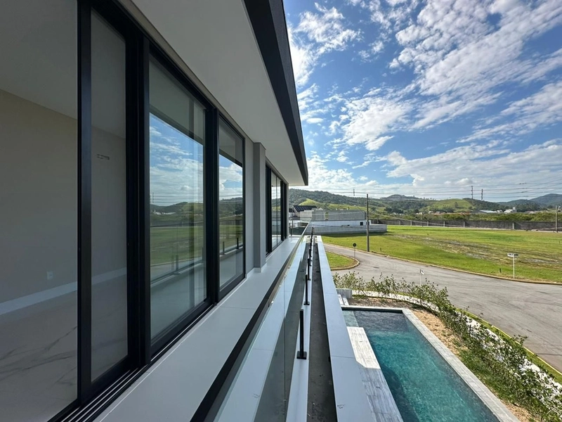 CASA COM 5 SUÍTES NO CONDOMINIO CALEDONIA : 31ª foto da galeria de imagens do imóvel