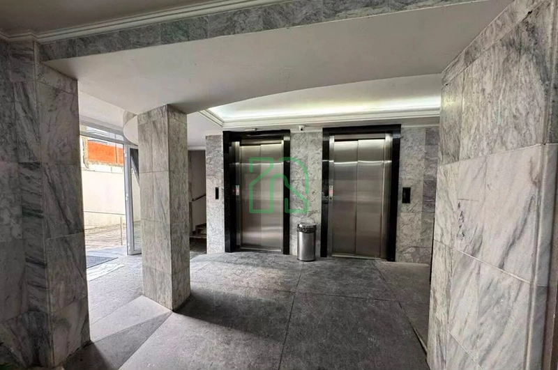 Apartamento mobiliado no Centro de Balneário Camboriú: 2ª foto da galeria de imagens do imóvel