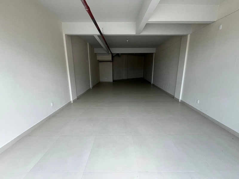 sala comercial de locação de tijucas: 5ª foto da galeria de imagens do imóvel