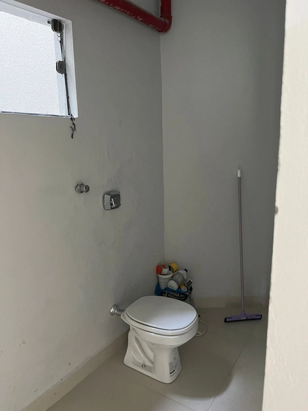 sala comercial de locação de tijucas: 7ª foto da galeria de imagens do imóvel