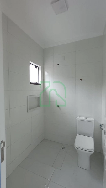 Sobrado com 3 suítes a venda no bairro Rio Pequeno em Camboriú: 9ª foto da galeria de imagens do imóvel