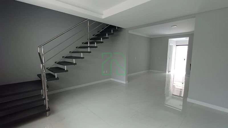 Sobrado com 3 suítes a venda no bairro Rio Pequeno em Camboriú: 5ª foto da galeria de imagens do imóvel