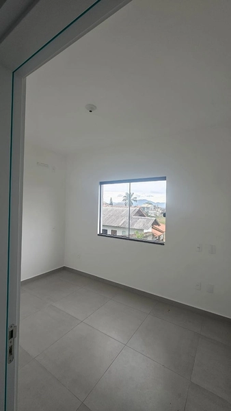 🌊 Apartamento com Vista Mar a 150m da Praia – Residencial Realeza | Tijucas: 5ª foto da galeria de imagens do imóvel
