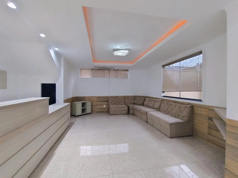 Casa com 9 salas a venda no centro de Balneário Camboriú- SC.: 3ª foto da galeria de imagens do imóvel