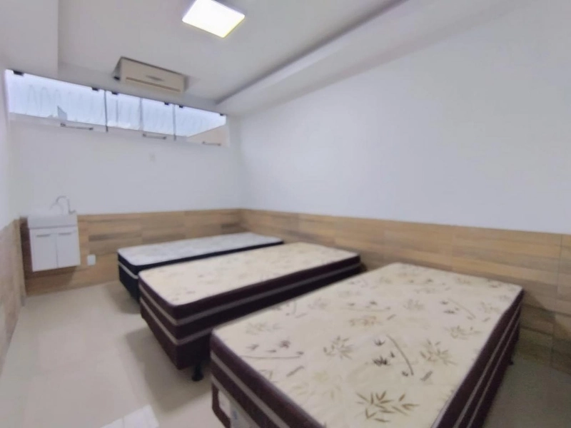 Casa com 9 salas a venda no centro de Balneário Camboriú- SC.: 6ª foto da galeria de imagens do imóvel