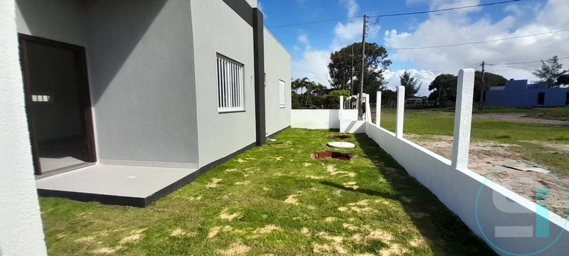 Casa de esquina a venda em Capão: 3ª foto da galeria de imagens do imóvel