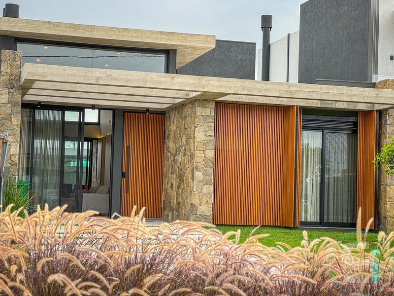 Casa de Alto Padrão com piscina no Condomínio Sunset: 3ª foto da galeria de imagens do imóvel