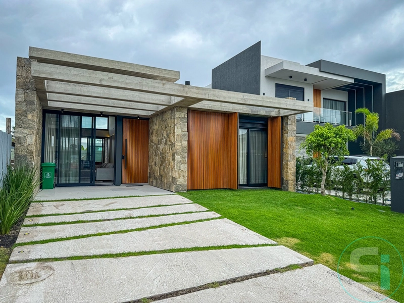 Casa de Alto Padrão com piscina no Condomínio Sunset: 4ª foto da galeria de imagens do imóvel