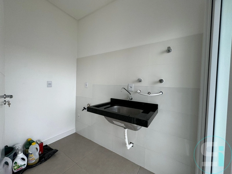 Sobrado semi-mobiliado próximo ao Mar no Centro de Xangri-lá!: 10ª foto da galeria de imagens do imóvel