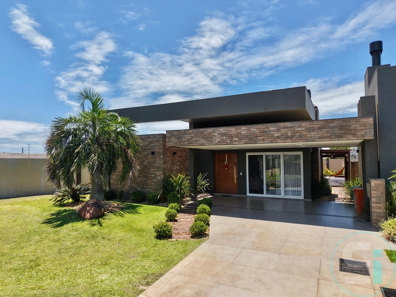 Casa térrea de luxo à venda em Xangri-Lá, no Condomínio Riviera!: 1ª foto da galeria de imagens do imóvel